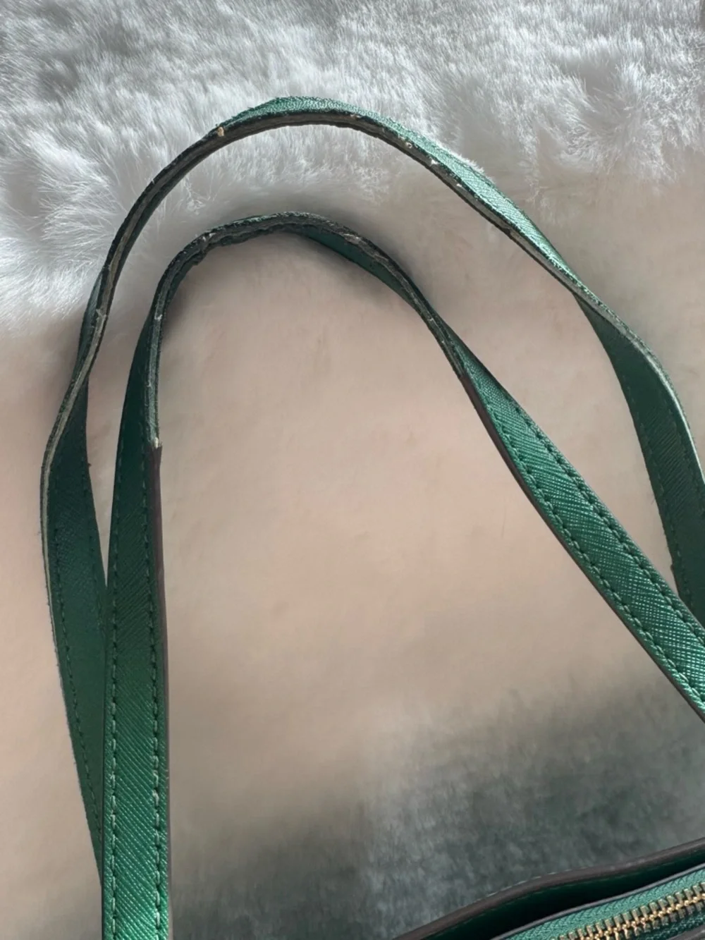 Tory Burch Green Saffiano Shoulder Tote with Red Logo Charm - Picture 5 of 5